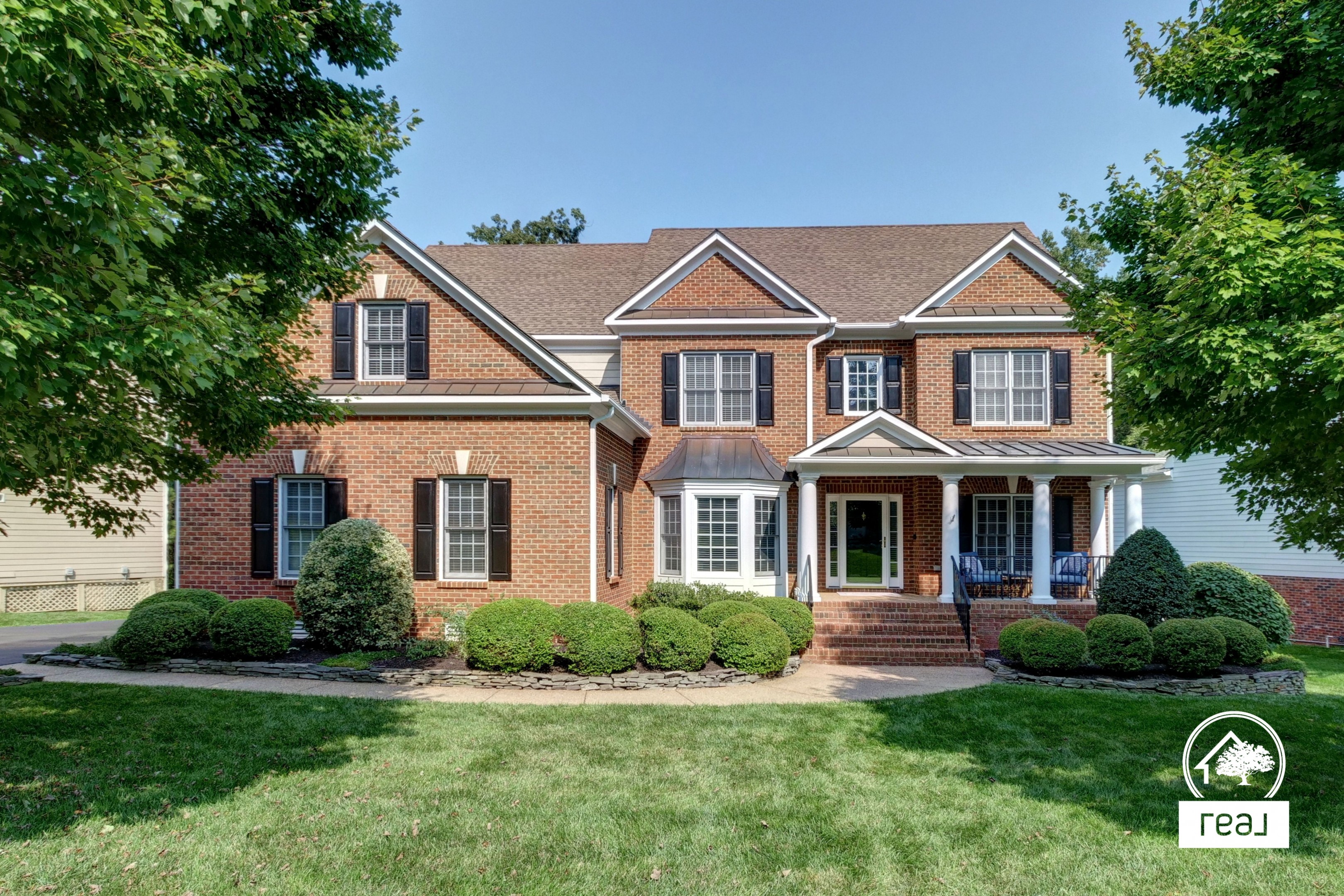 Amy Sinnett - Sinnett Properties - Real Broker LLC - Homes For Sale Midlothian Chesterfield Moseley